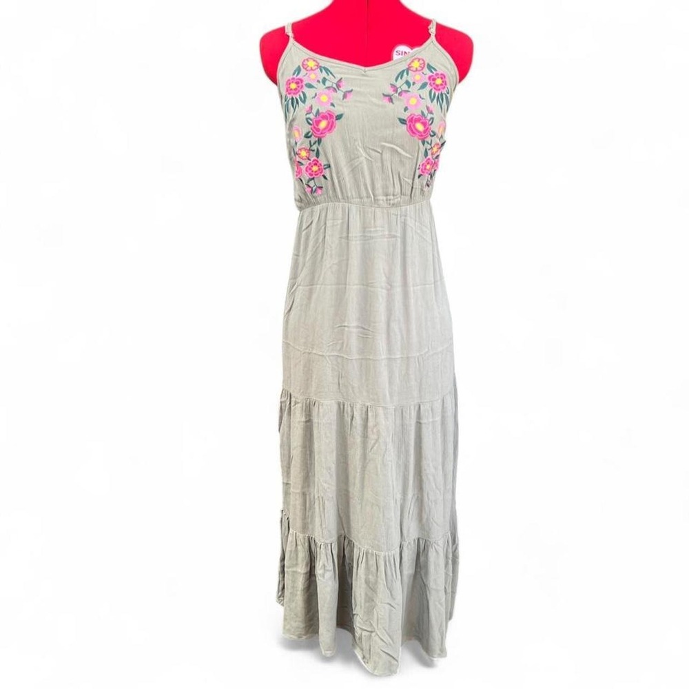 umgee sage green embroidered floral maxi dress adjustable straps size small